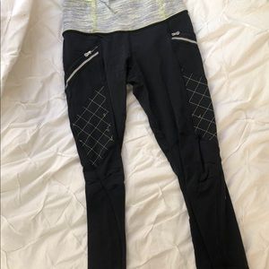 lululemon fleece lined toasty tech tight (size 4)